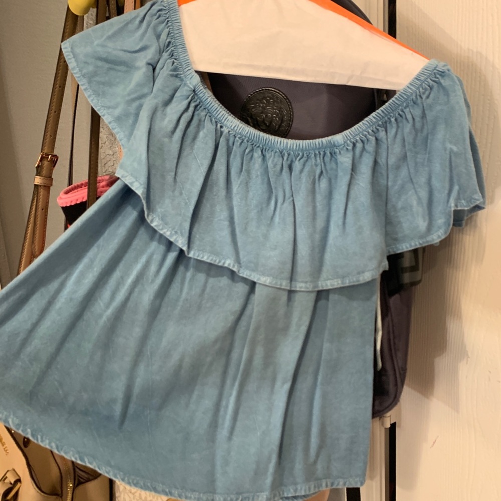 Off the shoulder crop top